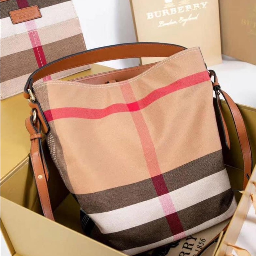 Bucket purse
